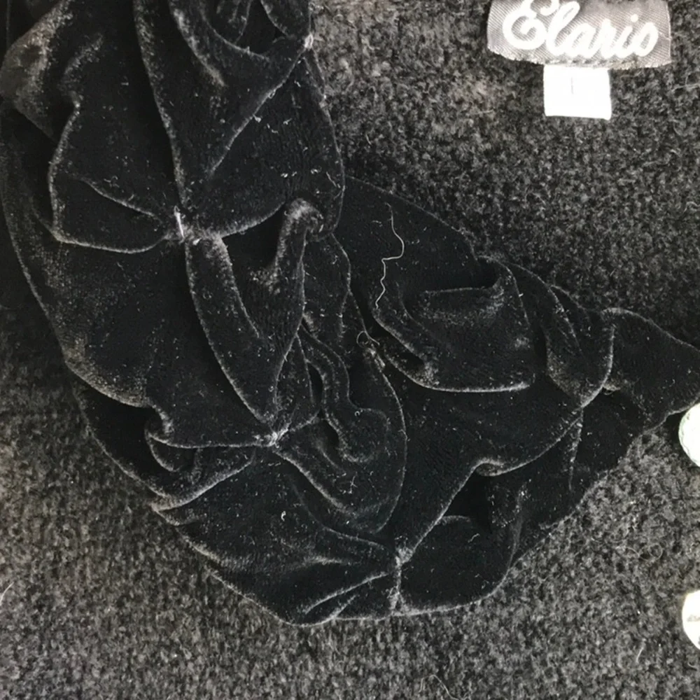 Black Stylized Sweater - Picture 5 of 6
